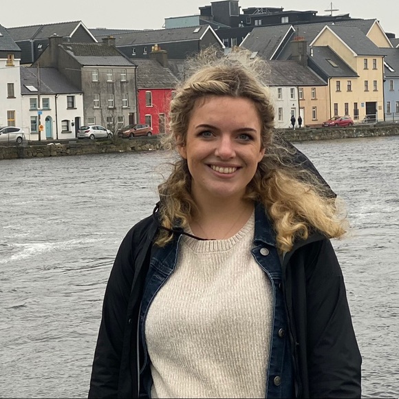 Meet your Posher, Anna - Picture 1 of 1